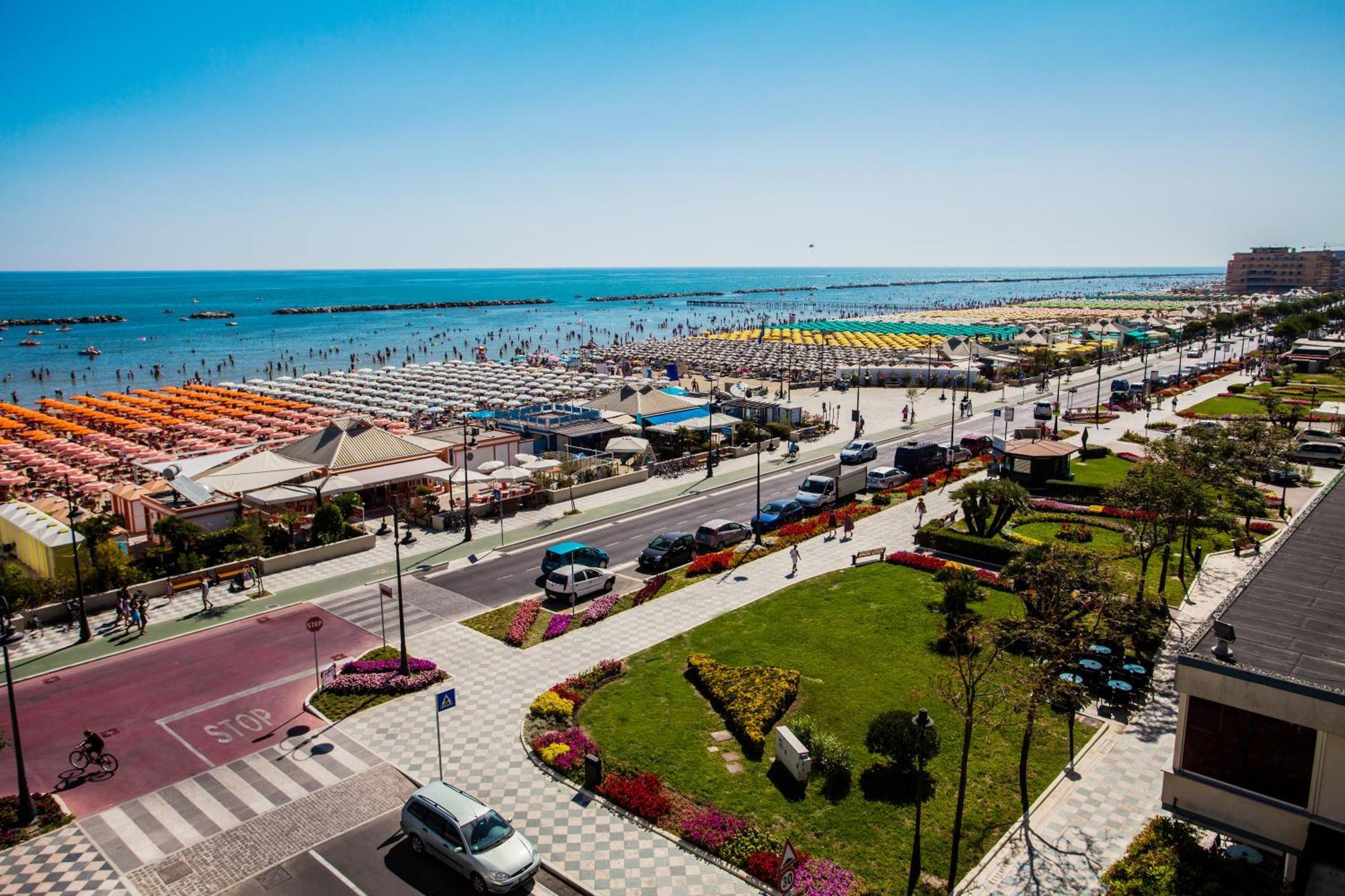 Hotel Garden Cesenatico Exterior foto