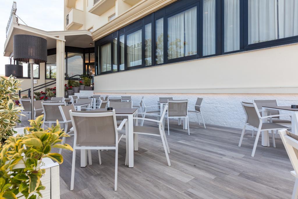 Hotel Garden Cesenatico Exterior foto